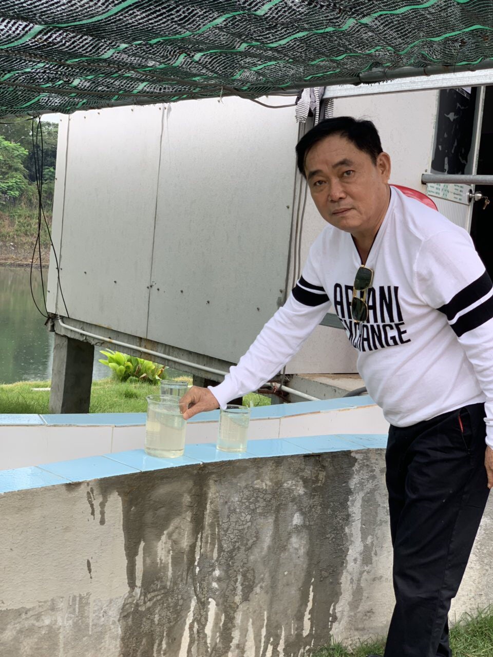 Ông Huỳnh Uy Dũng tại nhà máy xử lý nước thải mà ông đang xây dựng ở KCN Sóng Thần 2. Ảnh: H.H