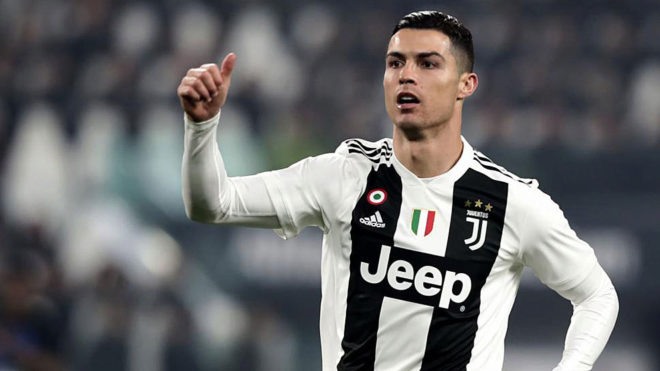 Ronaldo giờ khoác áo Juventus