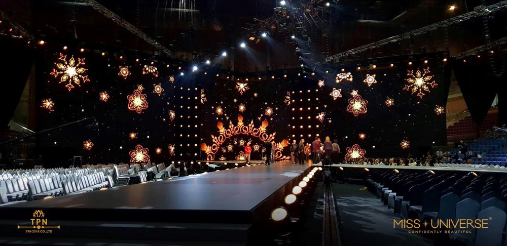 Sân khấu hoành tráng của Miss Universe 2018. 