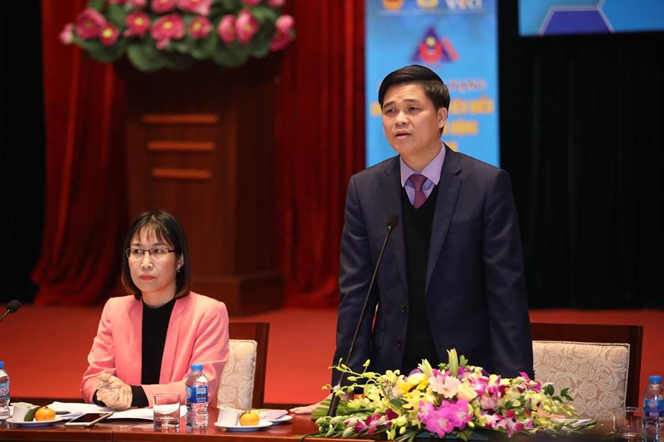 Phó Chủ tịch Tổng LĐLĐVN Ngọ Duy Hiểu phát biểu tại buổi tọa đàm. Ảnh: Sơn Tùng