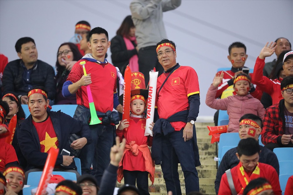Người hâm mộ đang rất kỳ vọng đội tuyển Việt Nam sẽ giành được vinh quang tại AFF Cup 2018, tái lập thành tích cách đây 10 năm.