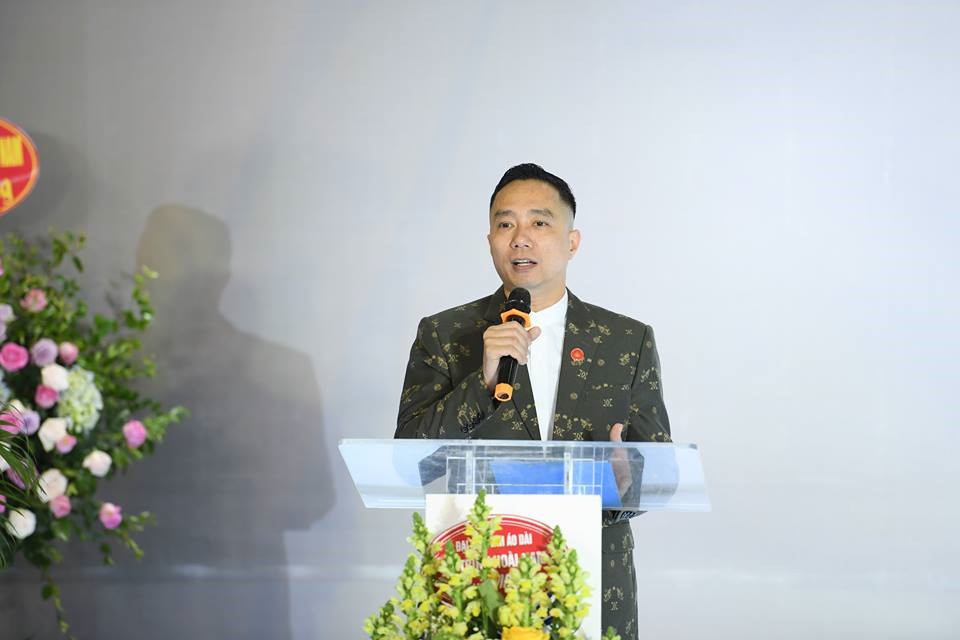 NTK Đỗ Trịnh Hoài Nam giữ chức Chủ tịch CLB Áo dài Việt Nam. Ảnh: Bình Quách.