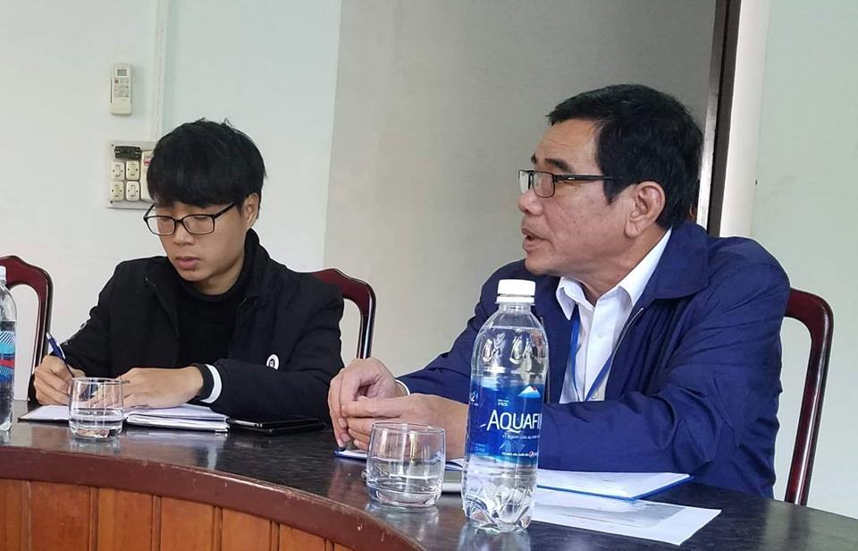 Ông Lê Đình Thao - Giám đốc TTYT thị xã Hương Trà trao đổi với phóng viên. Ảnh: CĐ.