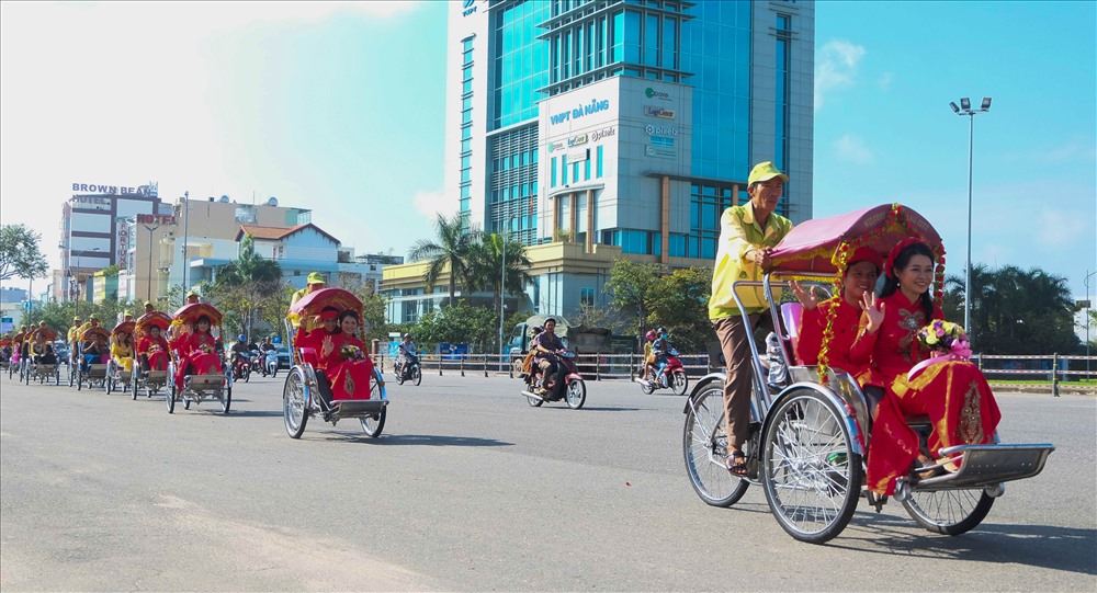 Mùa cưới lần này, có 4 cặp đôi tham gia.