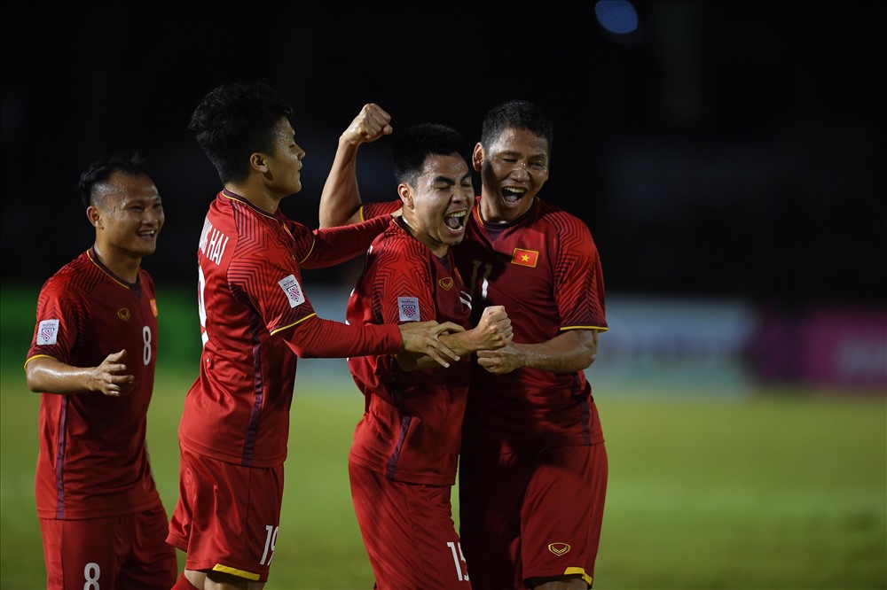 ĐT Việt Nam đã có màn trình diễn vô cùng ấn tượng trước ĐT Philippines ở bán kết lượt đi AFF Cup 2018 ngay trên sân của đối thủ. Ảnh: Duy Anh