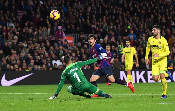 Carles Alena đã để lại dấu ấn với bàn ấn định chiến thắng 2-0 (Ảnh: Getty)
