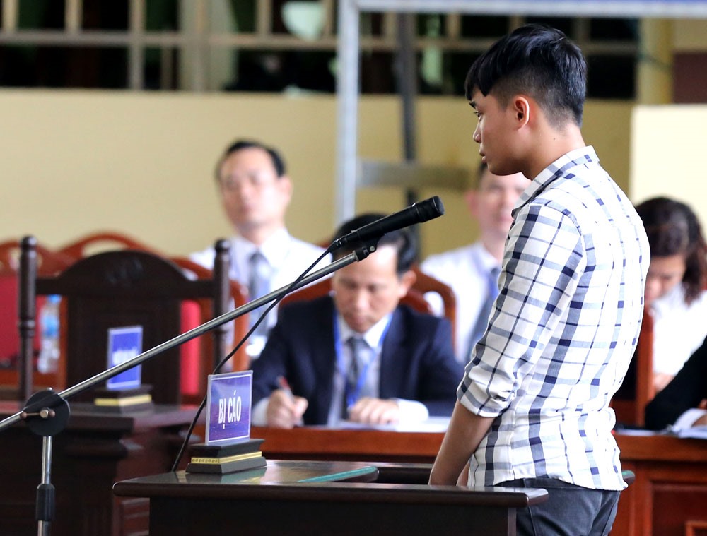 Bị cáo Lê Văn Huy tại tòa.