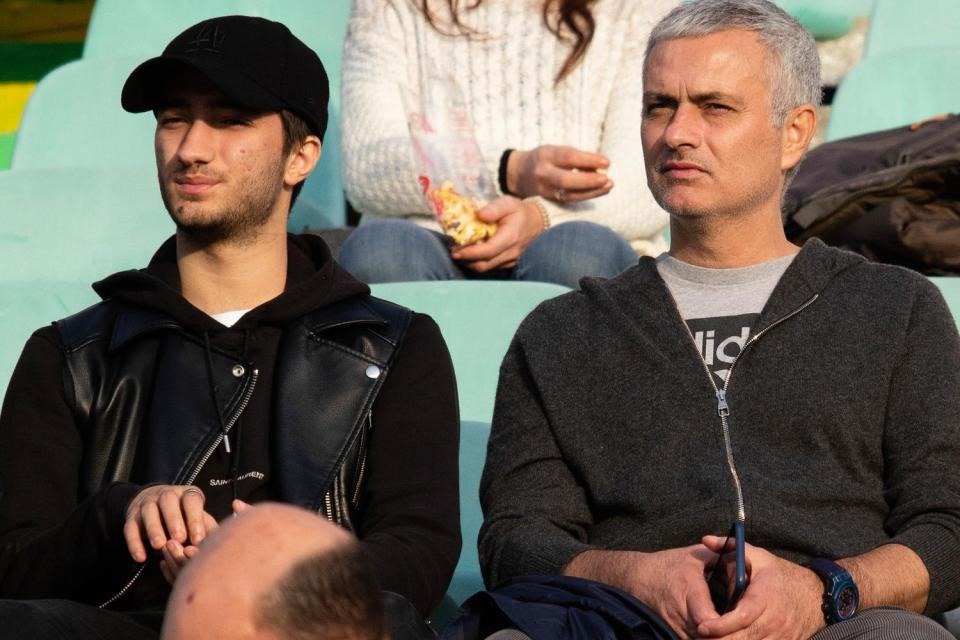 Mourinho và con trai