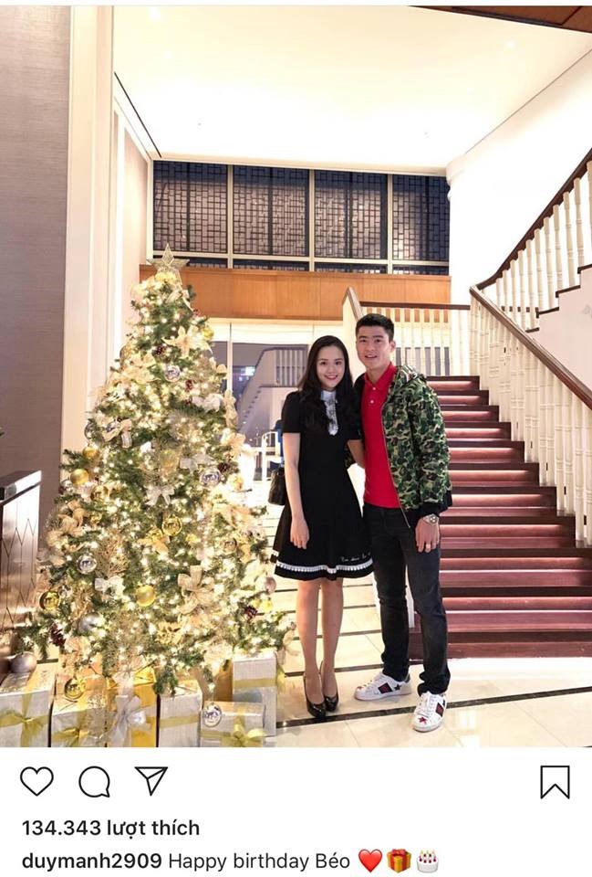 Duy Mạnh đón sinh nhật bạn gái “công chúa béo” Quỳnh Anh đúng dịp Giáng sinh.