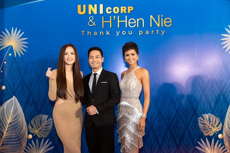 Bất ngờ về người đứng sau màn xoay váy đỉnh cao của HHen Niê tại bán kết  Miss Universe 2018  Tinmoi