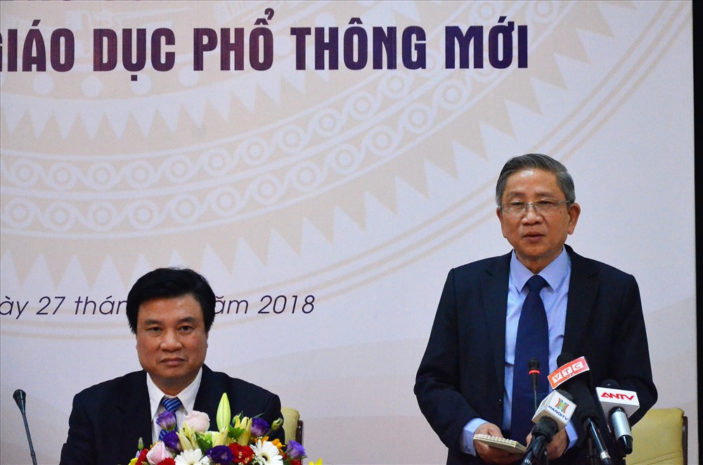 GS Nguyễn Minh Thuyết chia sẻ về những điểm mới của Chương trình GDPT mới.