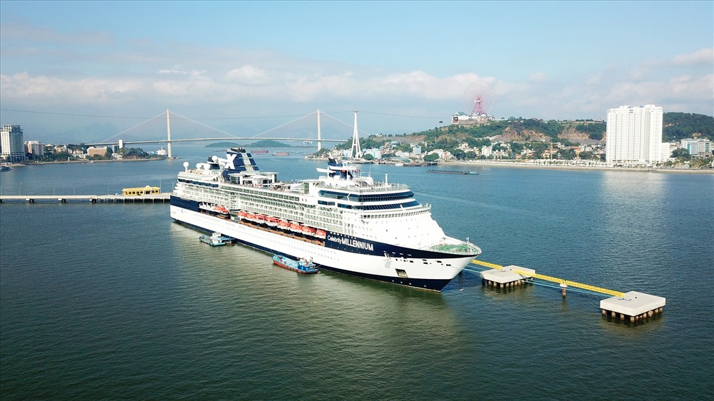 Cảng tàu khách quốc tế Hạ Long