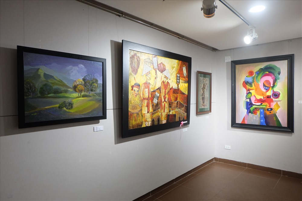 Chiều 4.12, bảo tàng Mỹ thuật Đà Nẵng phối hợp với Hội mỹ thuật TP Đà Nẵng đã tổ chức triển lãm mỹ thuật với chủ đề “Mỹ thuật Đà Nẵng 2018”.