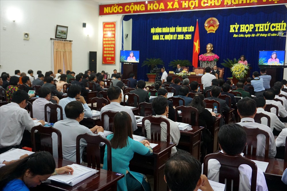 Kết quả lấy phiếu tín nhiệm bà Lê Thị Ái Nam, Chủ tịch HĐND tỉnh có số phiếu tín nhiệm cao nhất (ảnh Nhật Hồ)