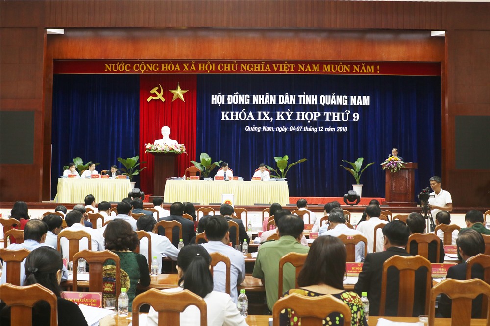 Quang cảnh kỳ họp thứ 9 HĐND tỉnh Quảng Nam. Ảnh: Đ.V