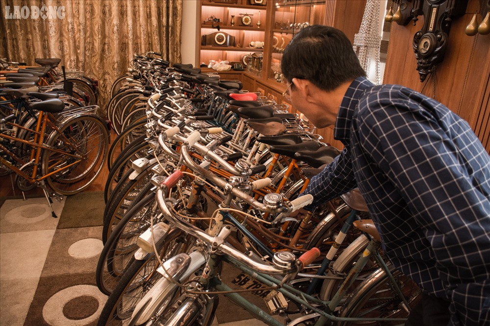 Dàn xe đạp cổ nhãn hiệu Peugeot, với tổng số 108 chiếc nằm trong bộ sưu tập xe đạp của ông Đào Xuân Tình (quận Long Biên, Hà Nội).