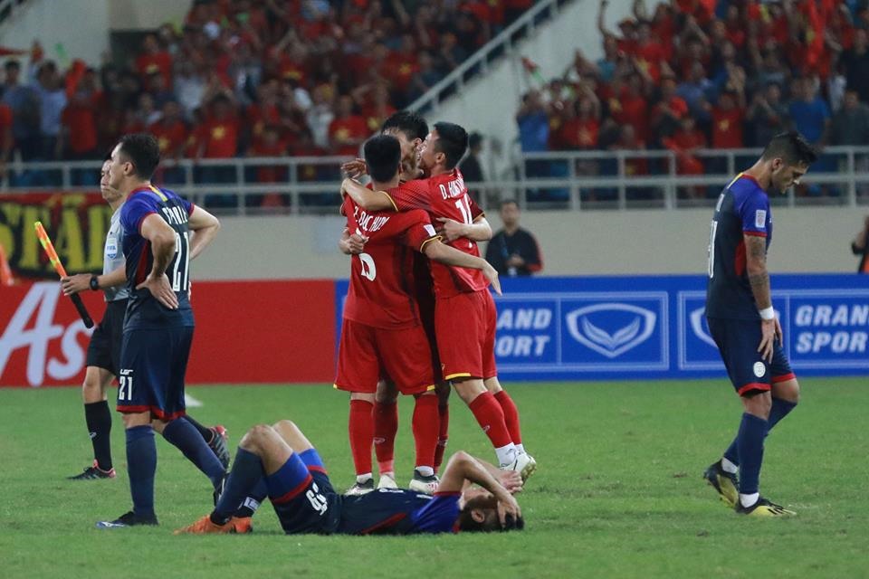 ĐT Việt Nam giành vé vào chung kết AFF Cup sau 10 năm.