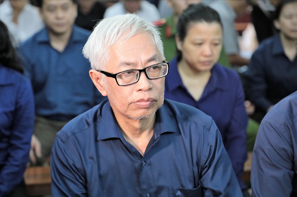 Sau phần luận tội của VKSND TPHCM, bị cáo Trần Phương bình đối diện với mức án tù chung thân. Ảnh: Trường Sơn