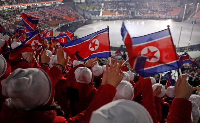 Giới phân tích cho rằng Triều Tiên muốn sử dụng hình ảnh các cô gái xinh đẹp làm “sức mạnh mềm” ngoại giao trong thời gian diễn ra Thế vận hội.