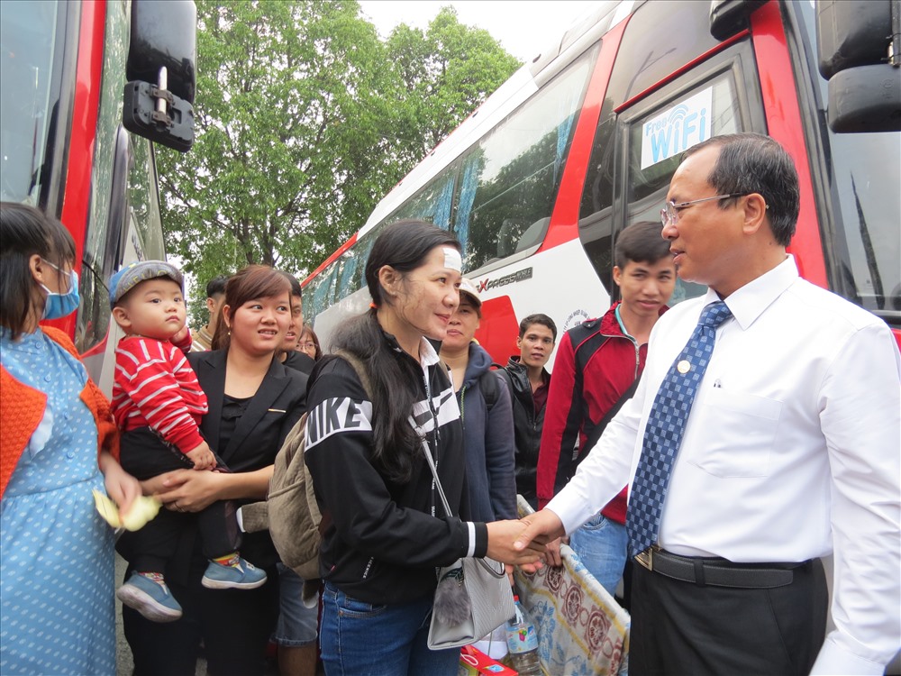 Bí thư tỉnh ủy Trần Văn Nam thăm hỏi CN ở tỉnh Quảng Bình