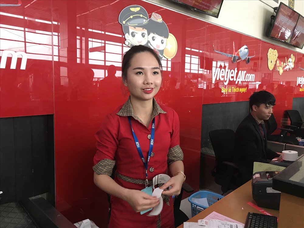 Nữ nhân viên dịch vụ mặt đất Lương Thanh Hiền.