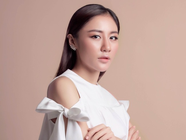 Ca sĩ Văn Mai Hương 