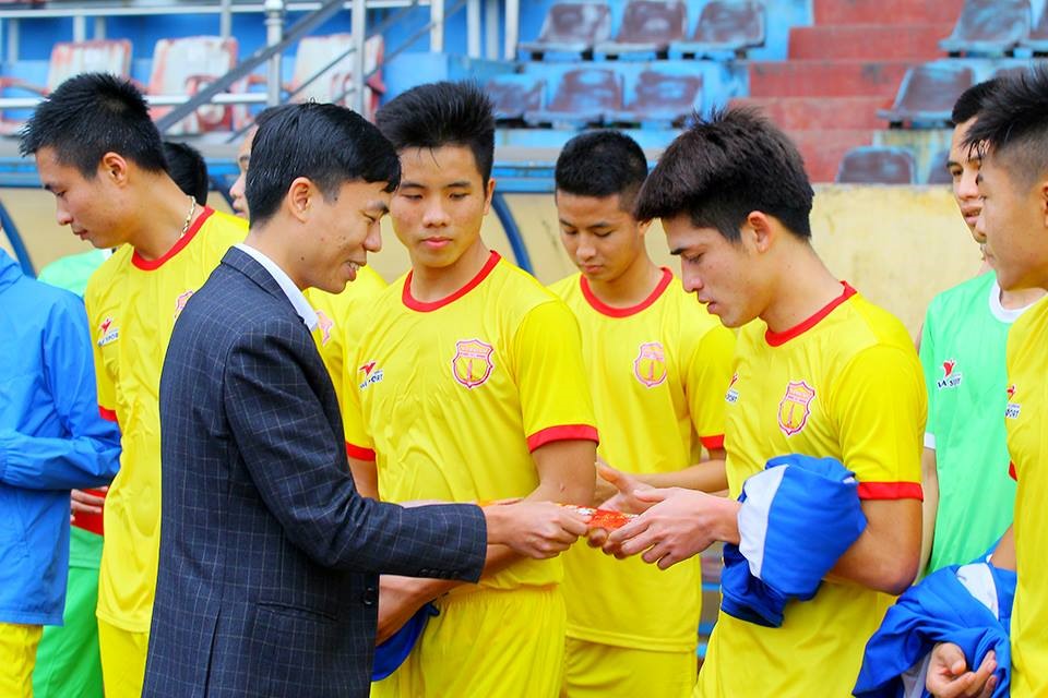 CLB Nam Định cung chọn ngày mùng 4 Tết để “khai Xuân“. Ảnh: Nam ĐỊnh FC