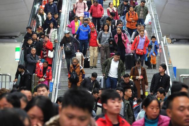 Ngành giao thông Trung Quốc dự đoán sẽ phục vụ khoảng 3,5 tỷ lượt di chuyển cả trước và sau Tết.