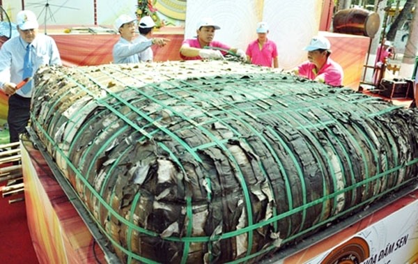 Bánh chưng “khủng” 2,5 tấn từng dâng cúng vua Hùng