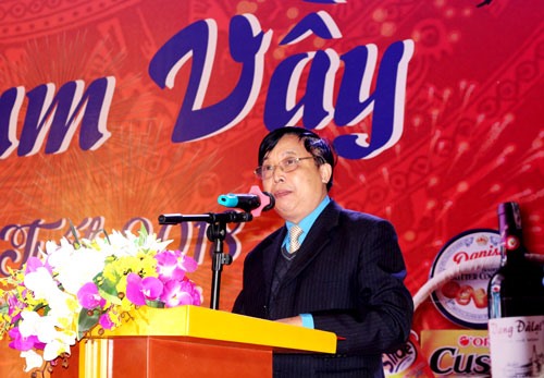 Ông Nguyễn Văn Khoái - Ủy viên Ban Chấp hành Tổng LĐLĐ Việt Nam - Tỉnh ủy viên - Chủ tịch LĐLĐ tỉnh Hà Nam phát biểu tại chương trình