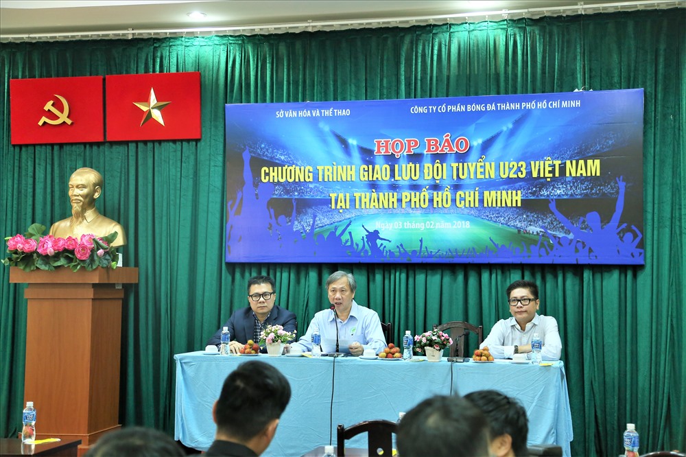 Sở Văn hóa-Thể thao TPHCM họp báo công bố thông tin về chương trình giao lưu đội tuyển U23 Việt Nam diễn ra vào ngày mai (4.2) tại sân vận động Thống Nhất. Ảnh: Trường Sơn