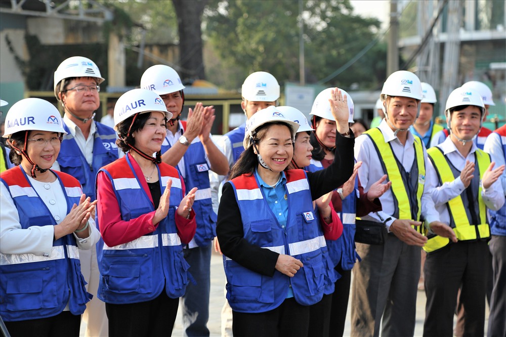 Bà Trương Thị Mai đánh giá cao tuyến Metro số 1 đã có 21 triệu giờ lao động an toàn