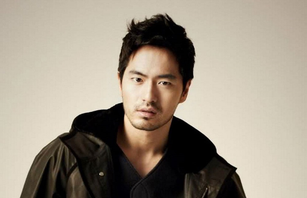 Tố nam diễn viên Lee Jin Wook xâm hại tình dục, bị 8 tháng tù giam, 2 năm  tù treo