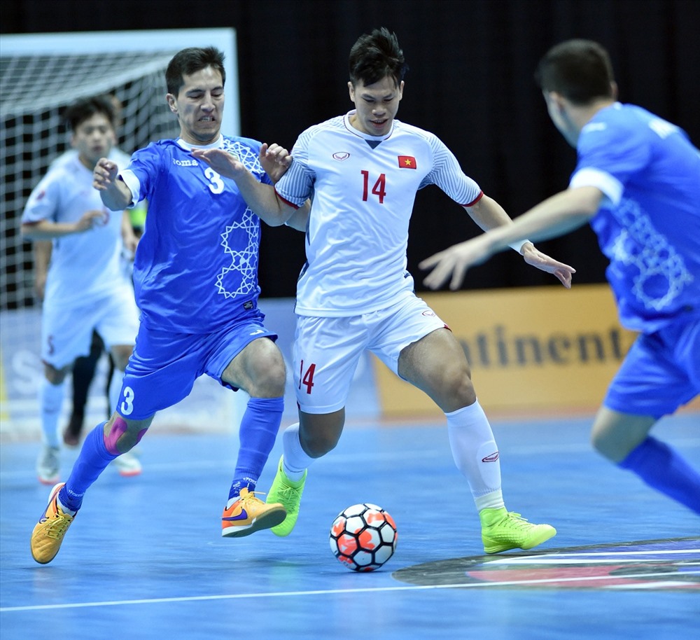 Futsal Việt Nam đã không thể lặp lại kì tích như 2 năm trước trại sân chơi châu lục. Ảnh: Q.T