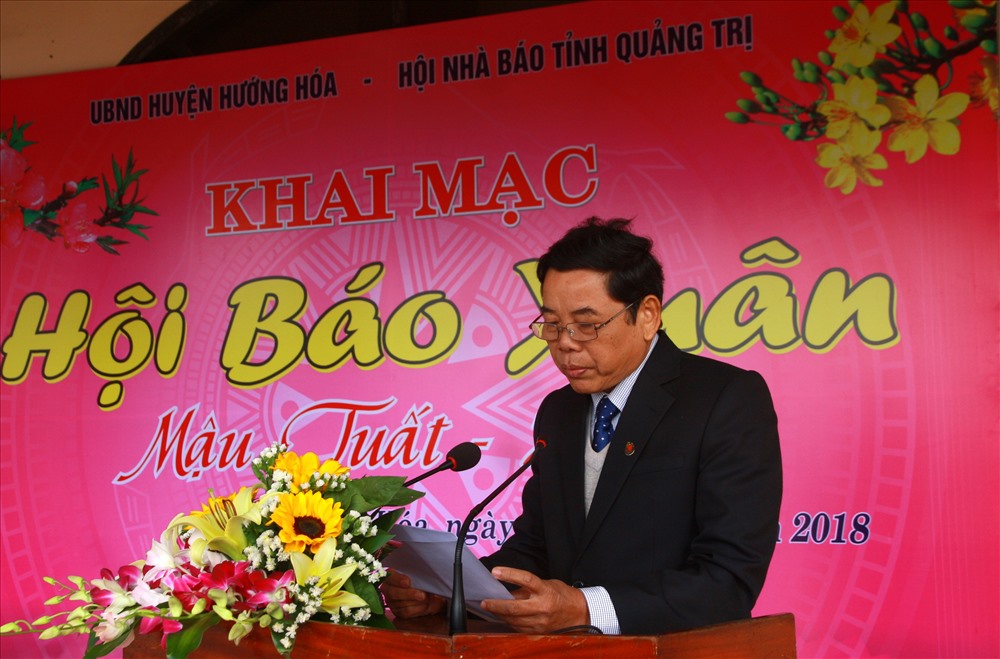 Ông Trần Đăng Mậu - Phó Chủ tịch Hội nhà báo Việt Nam tỉnh Quảng Trị phát biểu tại lễ khai mạc. Ảnh: Hưng Thơ.