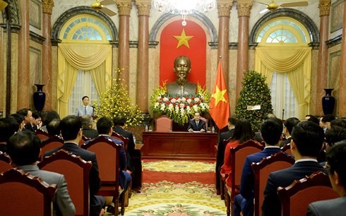 Chủ tịch Nước Trần Đại Quang gặp mặt Tham tán Thương mại và Trưởng các bộ phận Thương vụ Việt Nam ở nước ngoài. Ảnh: VOV.