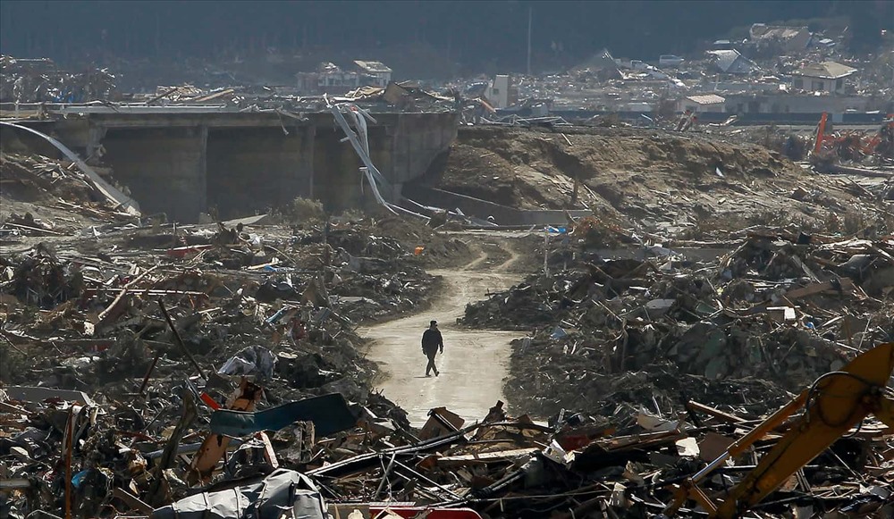 Cảnh tượng tan hoang ở Rikuzentakata những ngày sau trận sóng thần năm 2011. Ảnh: Reuters