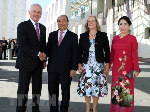 Thủ tướng Australia Malcolm Turnbull đón Thủ tướng Nguyễn Xuân Phúc và Phu nhân. Ảnh: TTXVN