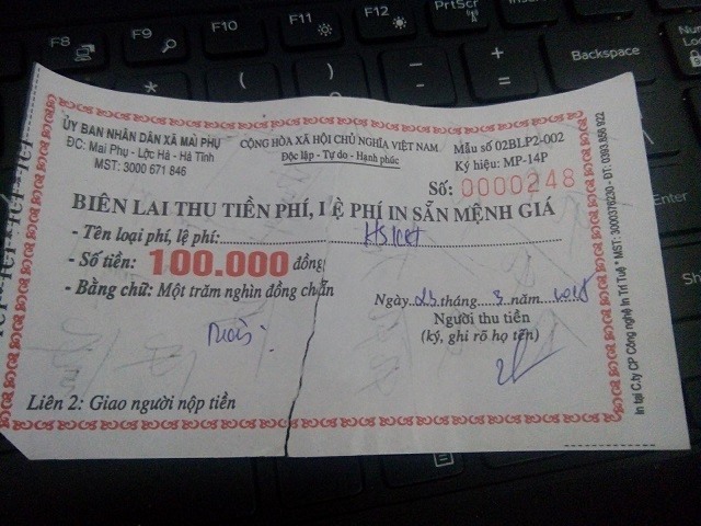 Biên lai UBND xã Mai Phu thu 100.000 đồng của anh Trịnh Văn Tuấn.