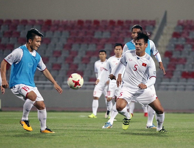 Dù là ngôi sao nổi bật ở đội tuyển U23 Việt Nam nhưng Quang Hải vẫn phải nỗ lực để có suất đá chính.