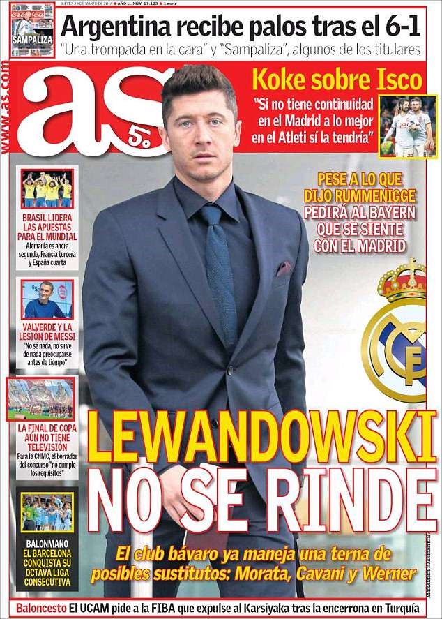 Trang bìa tạp chí AS in dòng chữ: “Lewandowski không bỏ cuộc” cạnh logo của Real Madrid.