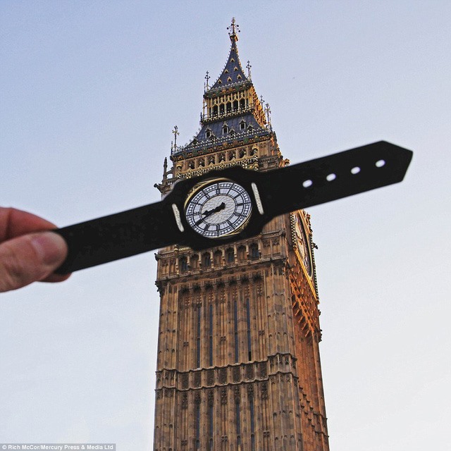 Tác phẩm đầu tay của Rich với đồng hồ Big Ben.