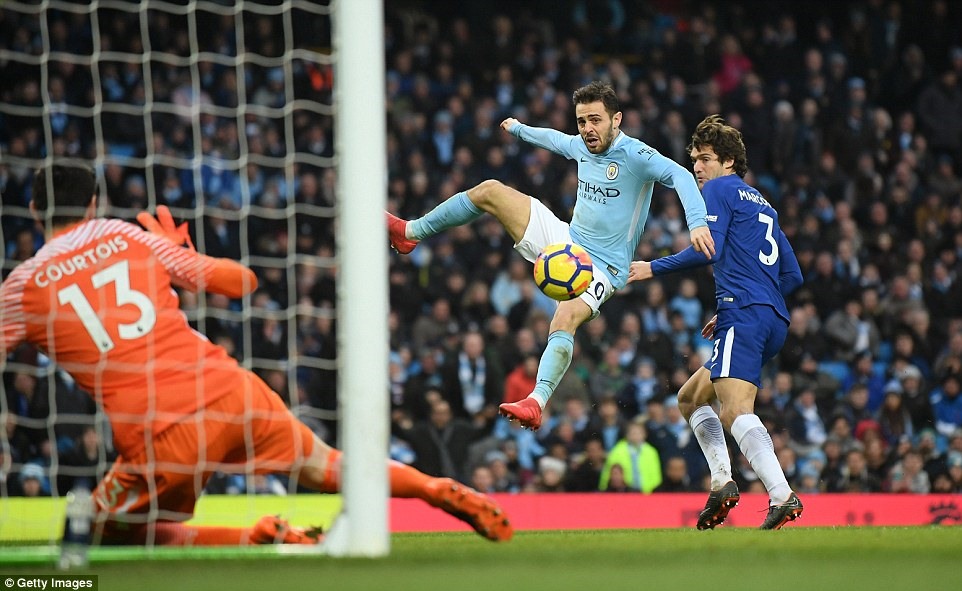 Bernardo Silva (áo xanh nhạt) ghi bàn thắng duy nhất của trận đấu. Ảnh: Getty Images.