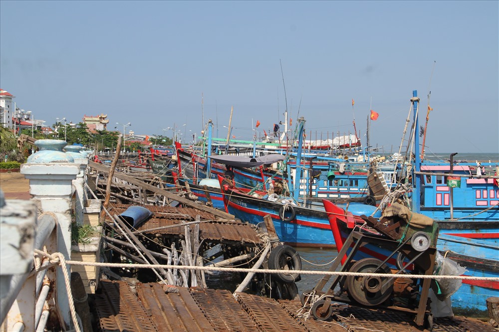 Trước đây cảng cá phường 6 (TP Tuy Hòa, tỉnh Phú Yên) là nơi neo đậu của hơn 40 tàu công suất lớn. Ảnh: Văn Định