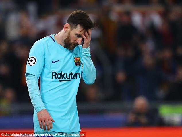 Barca thua đau và cúi mặt rời Champions League. Ảnh: REX.
