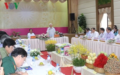 Tổng Bí thư Nguyễn Phú Trọng làm việc với lãnh đạo tỉnh Đồng Tháp.