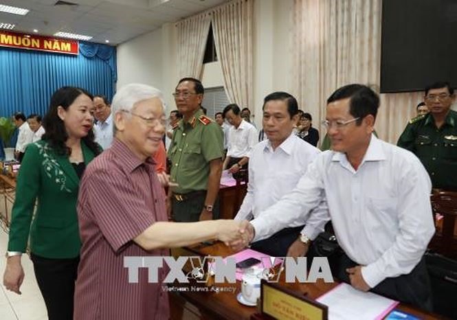 Tổng Bí thư Nguyễn Phú Trọng thăm, làm việc tại tỉnh An Giang. Ảnh: TTXVN.