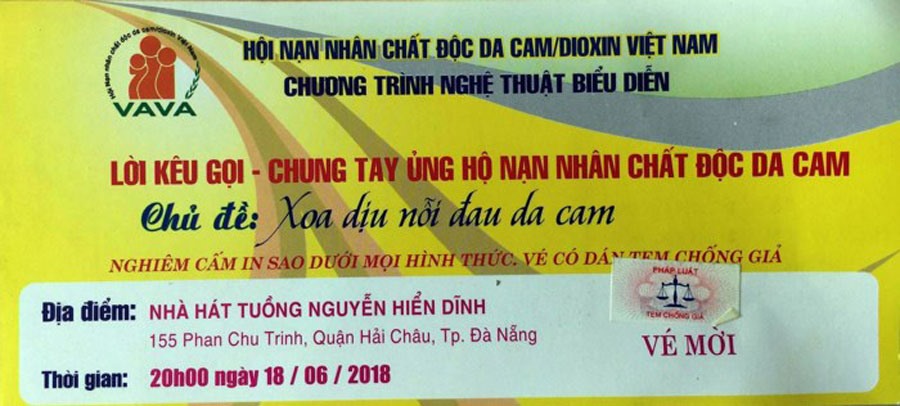 Giấy mời một chương trình nghệ thuật mạo danh Hội Nạn nhân chất độc da can/dioxin tại Đà Nẵng.