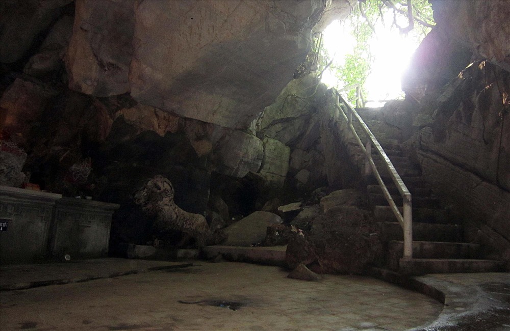 Vẻ đẹp của 1 hang động tại núi Cấm. Ảnh. Hoàng Huế