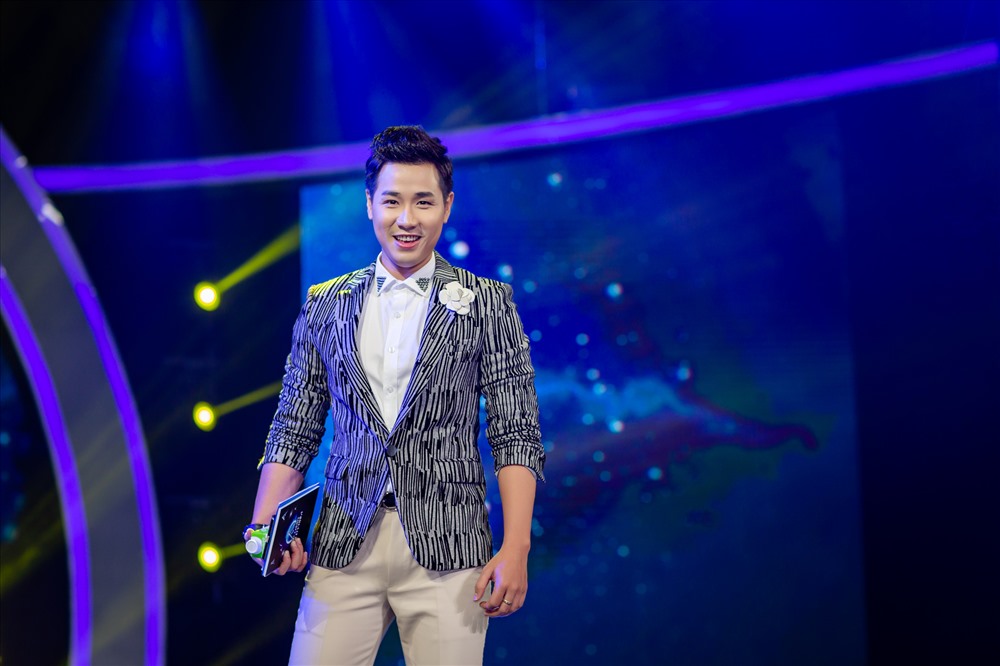 Lý Nhã Kỳ xuất hiện trong vai trò giám khảo và Nguyên Khang là Host chương trình